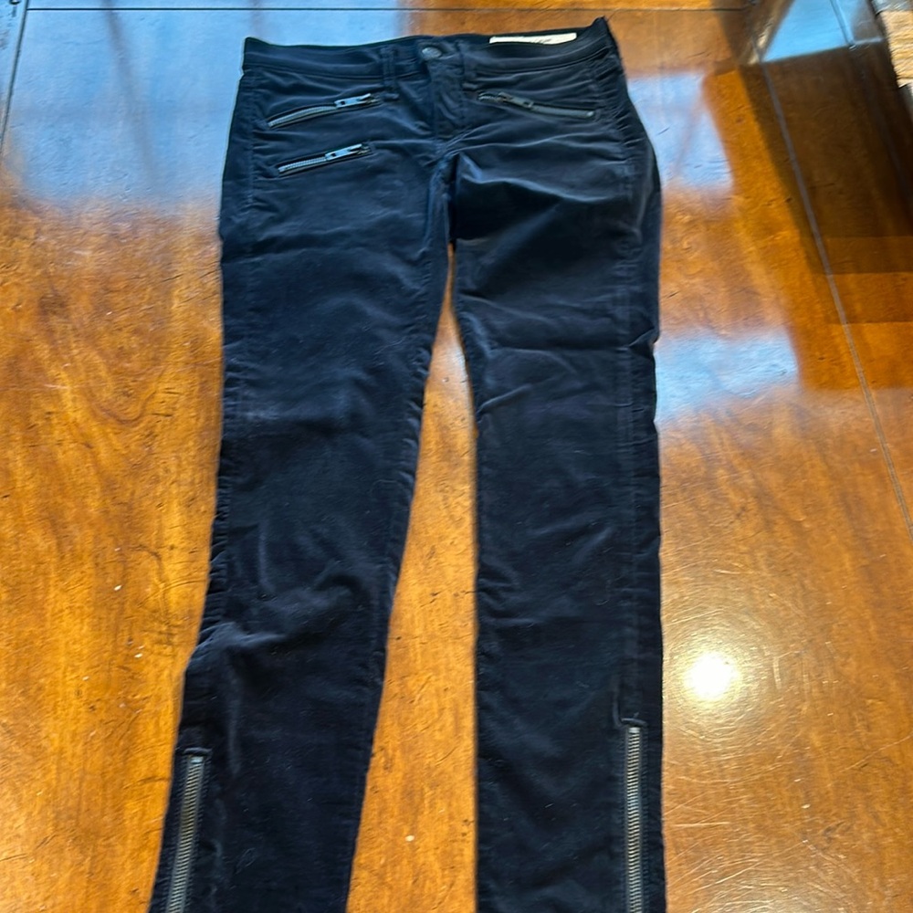 Rag and Bone navy velvet Jean with zipper front and ankle trim, size 25